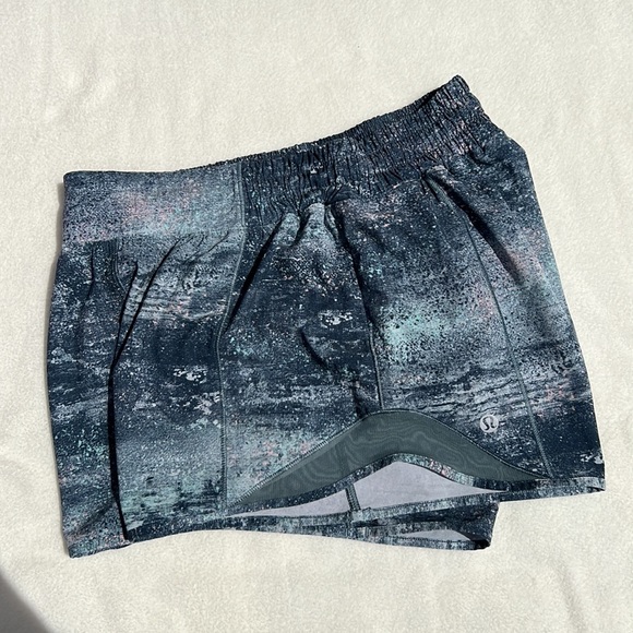 Lululemon Hotty Hot Short II *Long 4" Azurite Mint Tint Multi / Mystic Green 6 - Picture 13 of 15